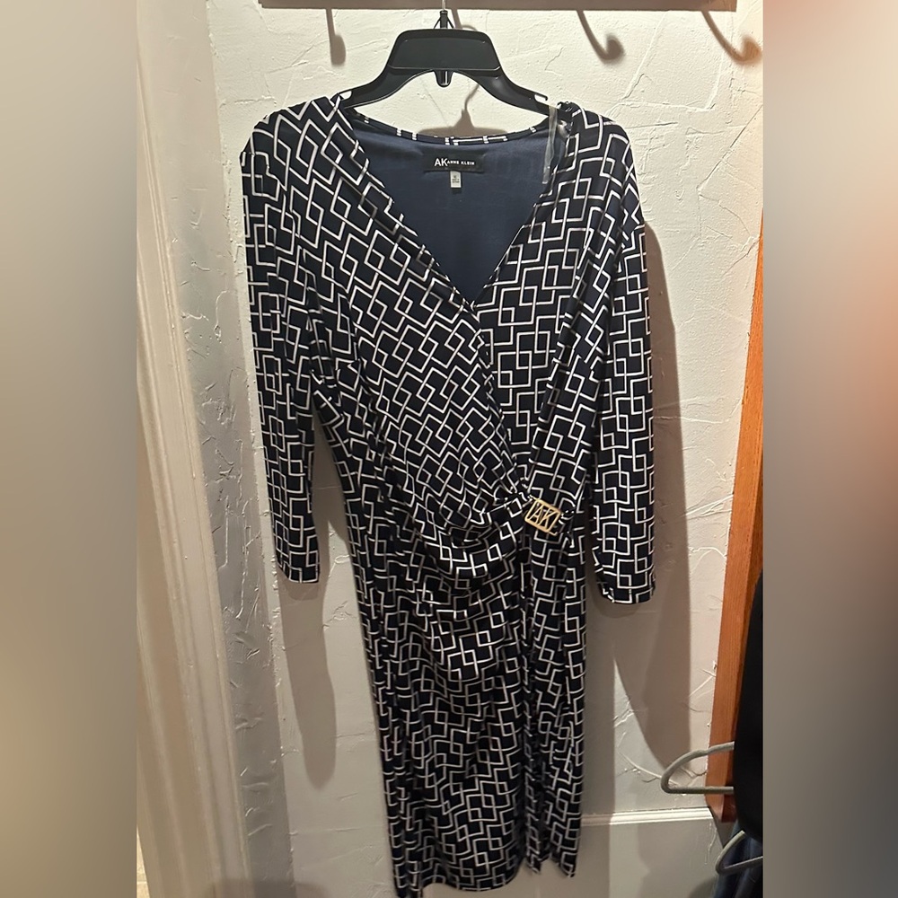 Anne Klein dress, size XL,  Blue with Diamond design.